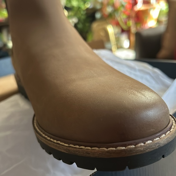 NWT & NWB..Cole Haan .. Men - Picture 6 of 10